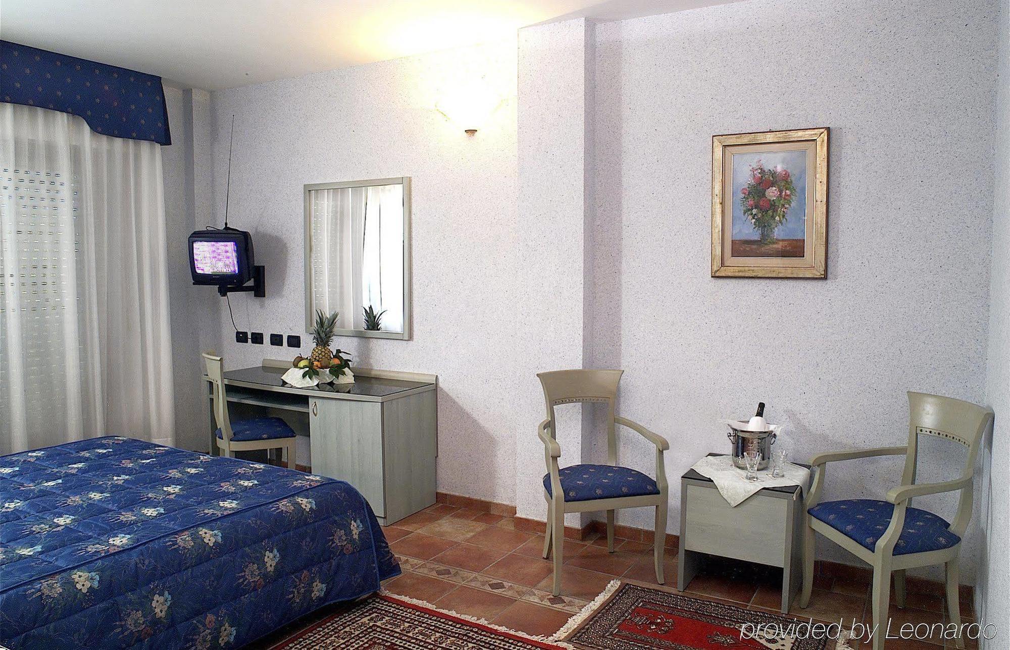 Hotel San Giorgio Sangano Zimmer foto