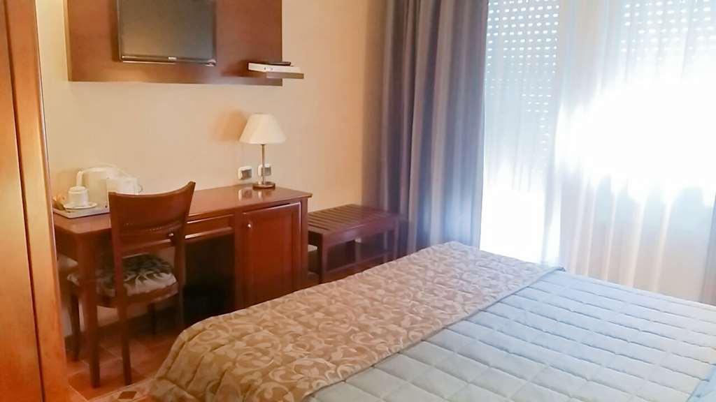 Hotel San Giorgio Sangano Zimmer foto